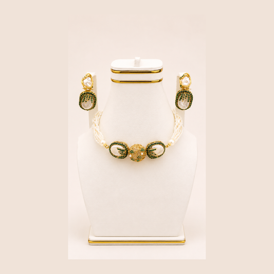 Emerald Baroque Pearl Necklace Set