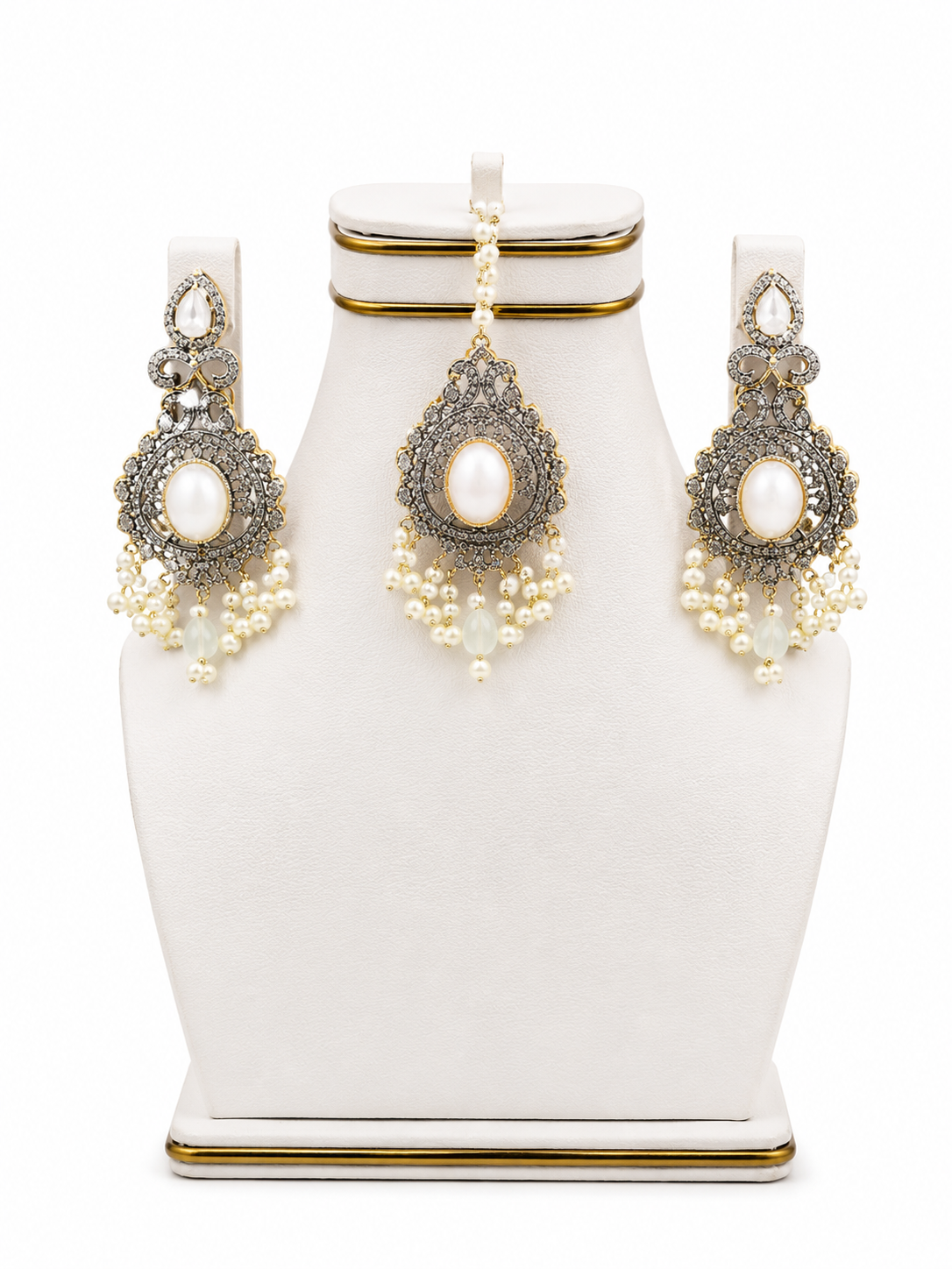 Ivory Pearl Antique Pendant Set