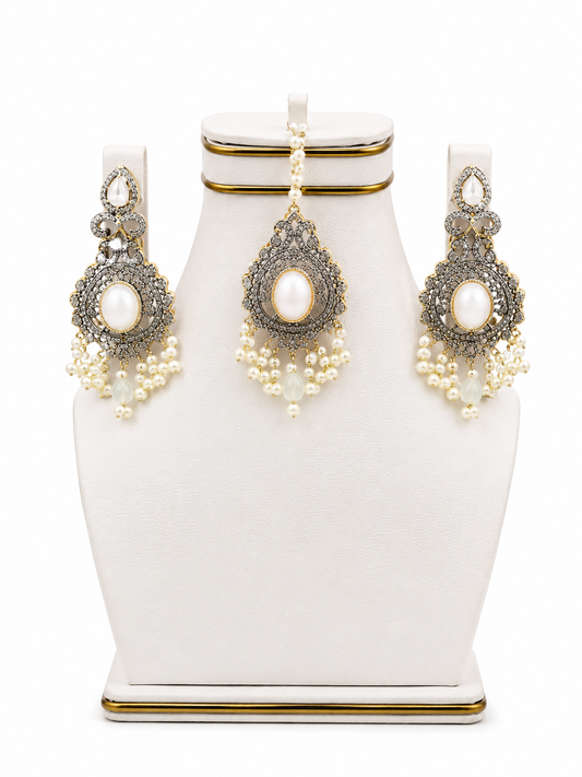 Ivory Pearl Antique Pendant Set