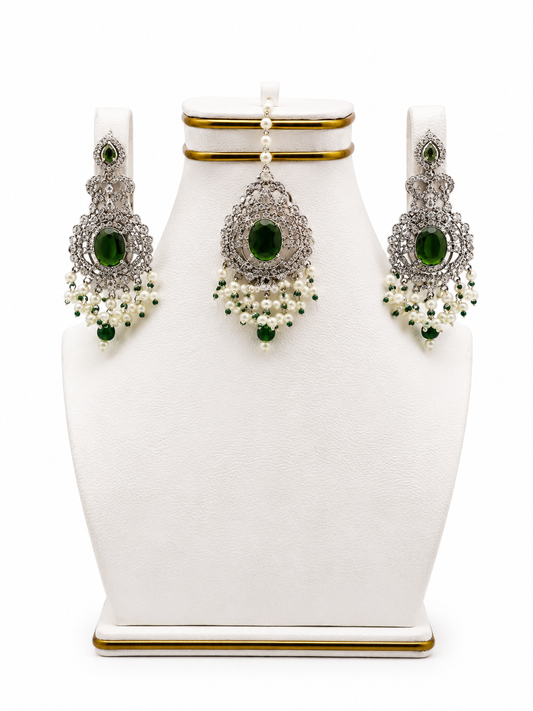 Emerald Antique Pendant, Earrings & Tikka Set